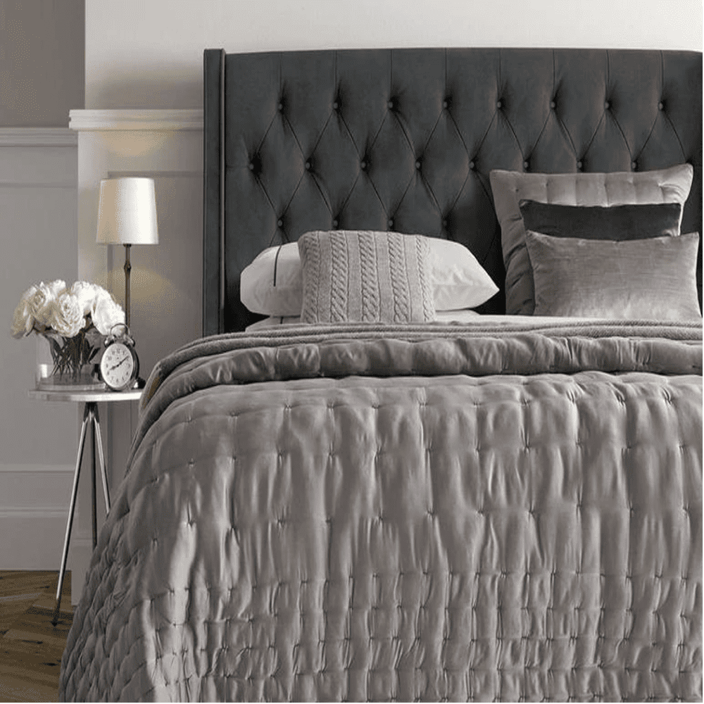 Bunge upholstered with storage in shude Baige, King Mattress 70×72